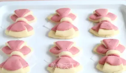 Make Butterflies on bread step 7