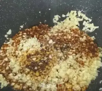 Make Garlic fan steams step 4