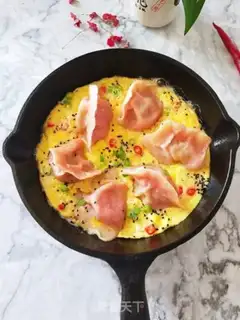 Make Hold on to the omelet step 6