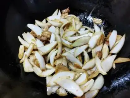 Make Onion fried meat step 7