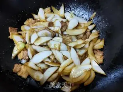 Make Onion fried meat step 8