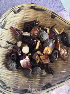 Make Sour plum soup step 0
