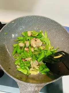 Make Spray step 5