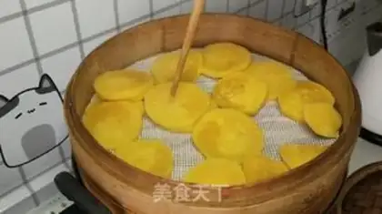 Make Red potato ball step 2