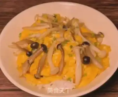 Make Twin mushrooms and egg rice step 9