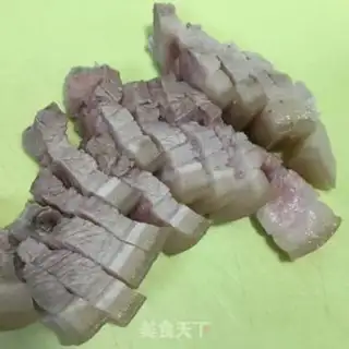 Make Five bouquets of meat burning the leaves step 1