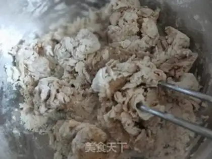 Make Red sugar with a bouquet step 3