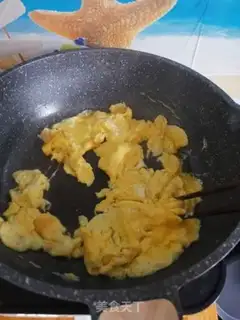 Make Tomato fried eggs step 3