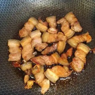 Make Five bouquets of meat burning the leaves step 4