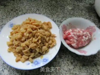 Make Meat and radish step 0