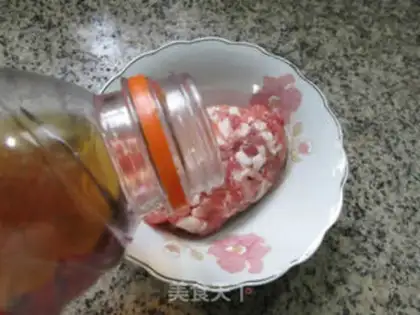 Make Meat and radish step 1
