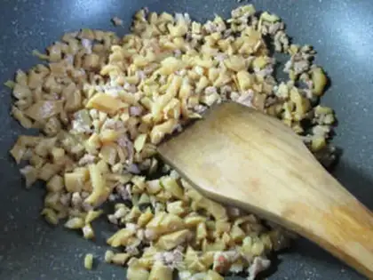 Make Meat and radish step 5
