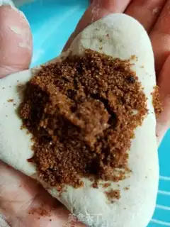 Make Red sugar with a bouquet step 17