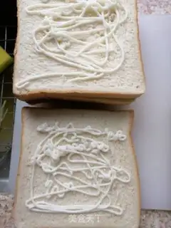 Make Lunch meat sandwich step 4