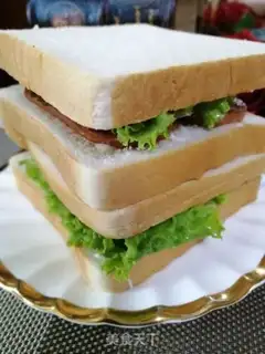 Make Lunch meat sandwich step 7
