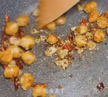 Make Spicy quail eggs step 5