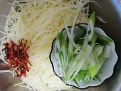 Make Spicy potatoes step 0