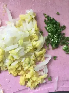 Make Shrimp intestines step 2