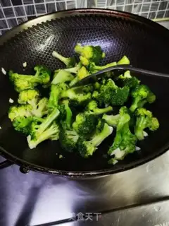Make Garlic broccoli step 4