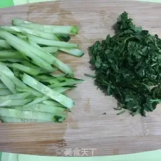 Make The cucumber is cold step 0