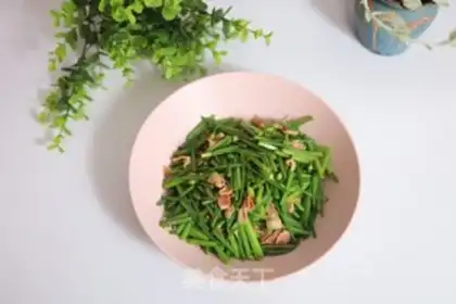 Make Bacon fried moss step 0