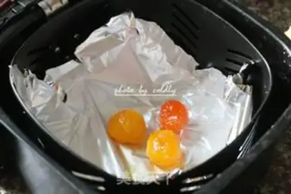 Make Salted egg spicy bread step 1