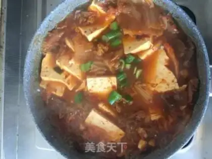 Make Korean chili tofu soup step 1