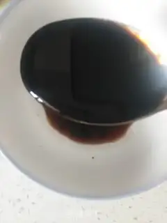 Make Egg sauce noodles step 1