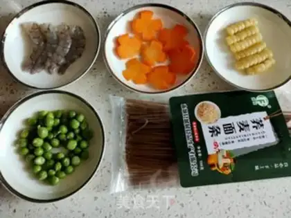 Make Shrimp noodles step 0
