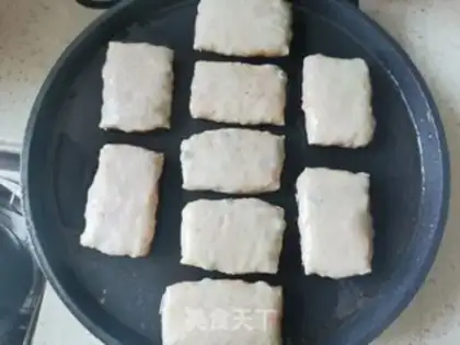 Make Five spicy rice rolls step 7
