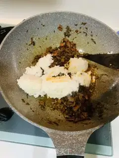 Make Old pickled rice step 1