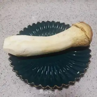 Make The cold hands tore the apricot mushrooms step 0