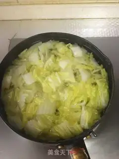 Make Sweet shrimp doll soup step 3