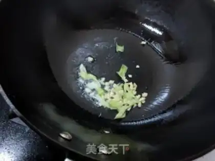 Make Hand-to-hand meatball silk melon soup step 3