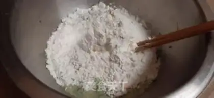 Make Fast-hand onions step 1