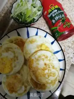 Make Tomato juice and eggs step 4