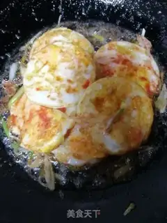 Make Tomato juice and eggs step 6