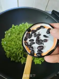 Make Spicy emptiness step 5