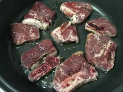 Make Black pepper cowboy bones step 1