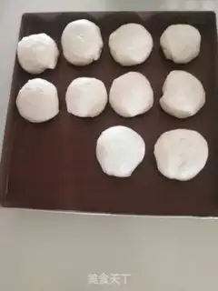 Make Net butterflies on bread step 5