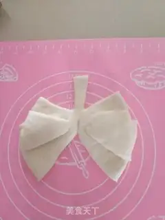 Make Net butterflies on bread step 12