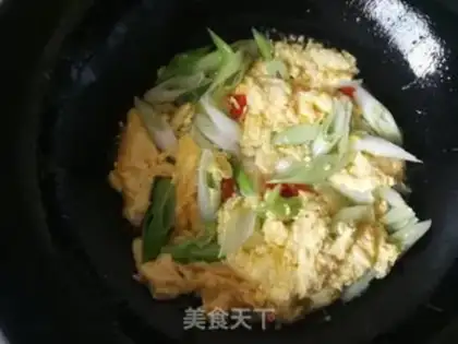 Make Onion fried goose eggs step 6