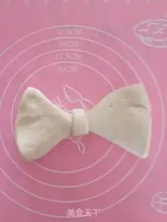Make Net butterflies on bread step 18