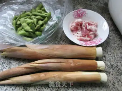 Make Five flowers with beans whips step 0