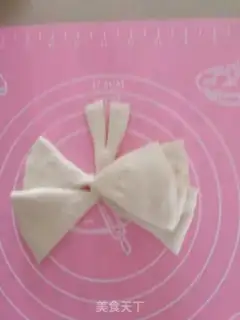 Make Net butterflies on bread step 26