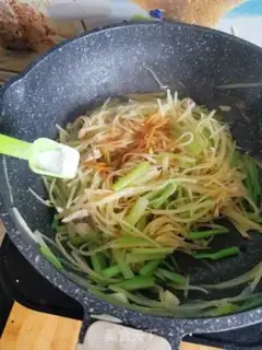 Make Celery with potatoes step 10