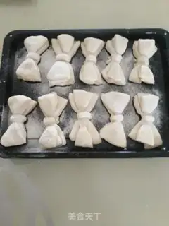Make Net butterflies on bread step 31