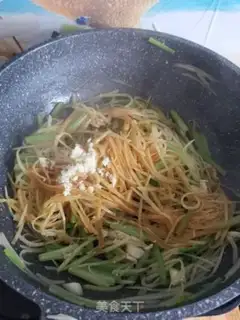 Make Celery with potatoes step 11