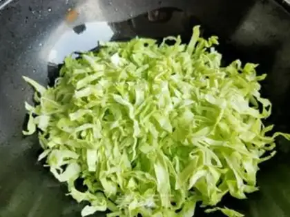 Make Tomato-covered noodles step 6