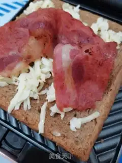 Make Cheese bacon sandwich step 3